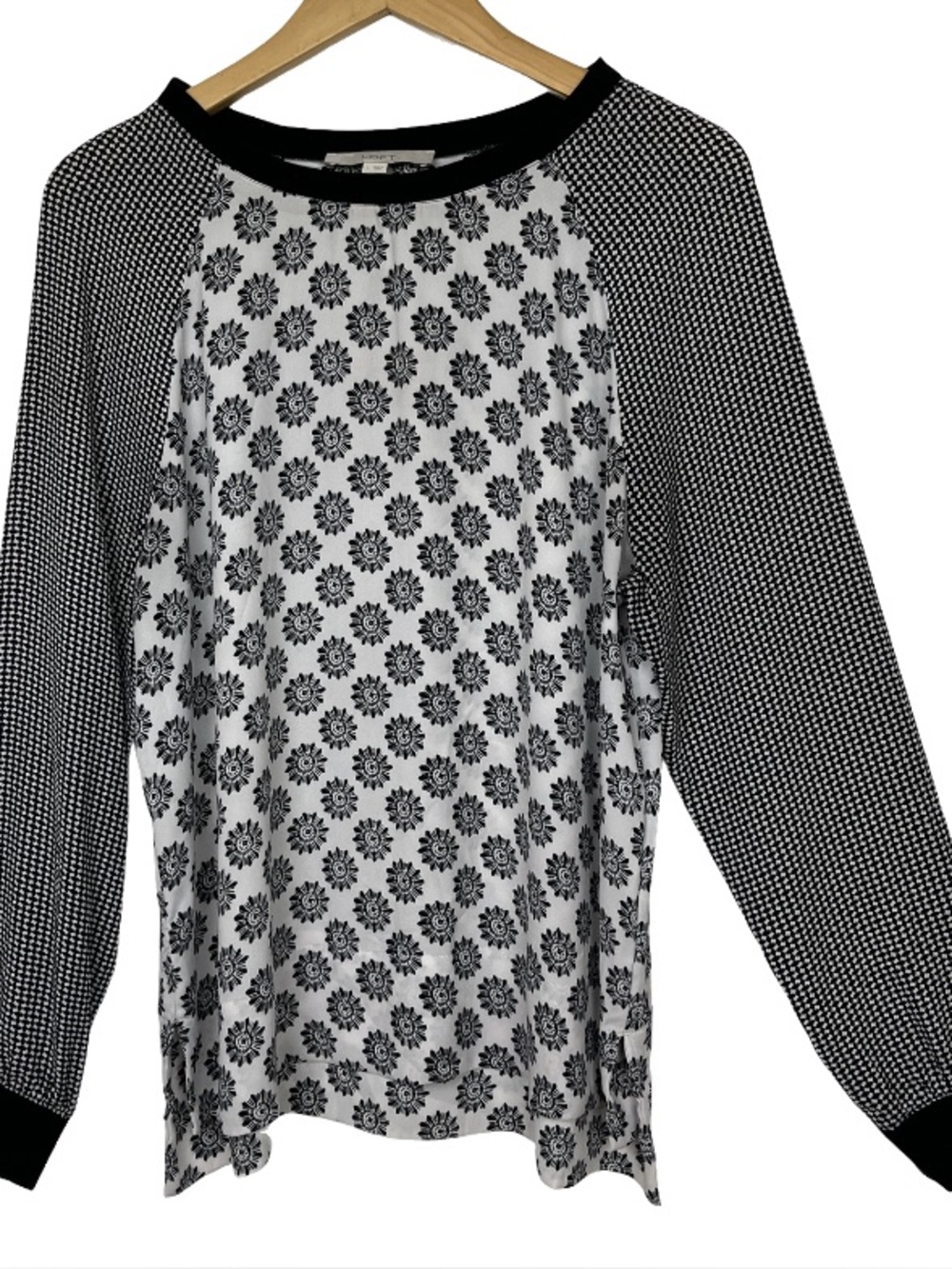 Ann Taylor Loft Black & Gray Mixed Geometric Print Pullover Blouse